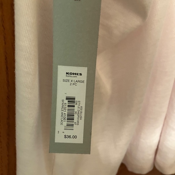 Lingerie - Picture 5 of 7